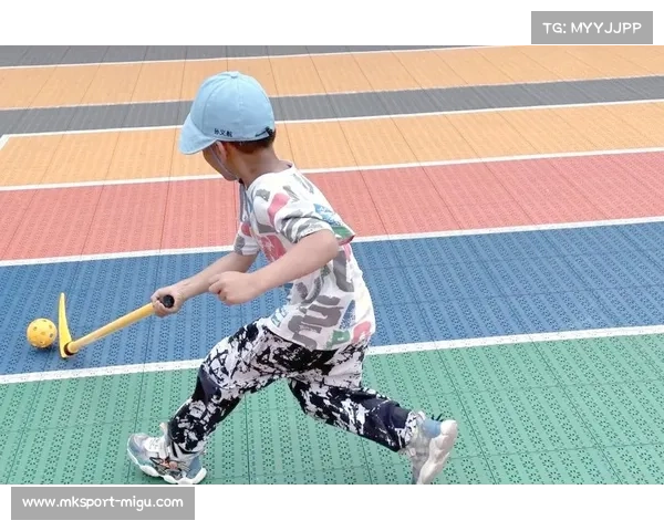 成都家长热衷带孩子体验软式曲棍球入门课课程火爆引关注 成都家长热衷带孩子体验软式曲棍球入门课课程火爆引关注