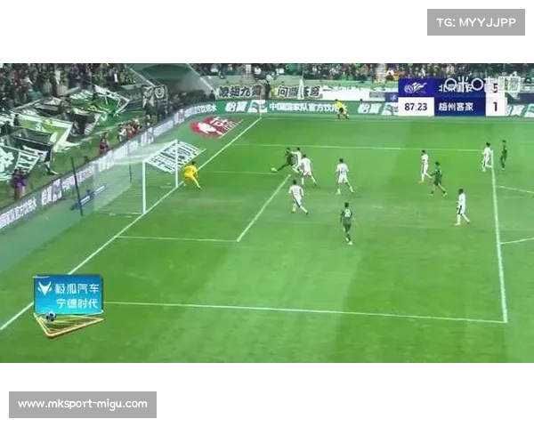 北京国安法比奥末轮大四喜，以28球反超卡扎伊什维利夺金靴